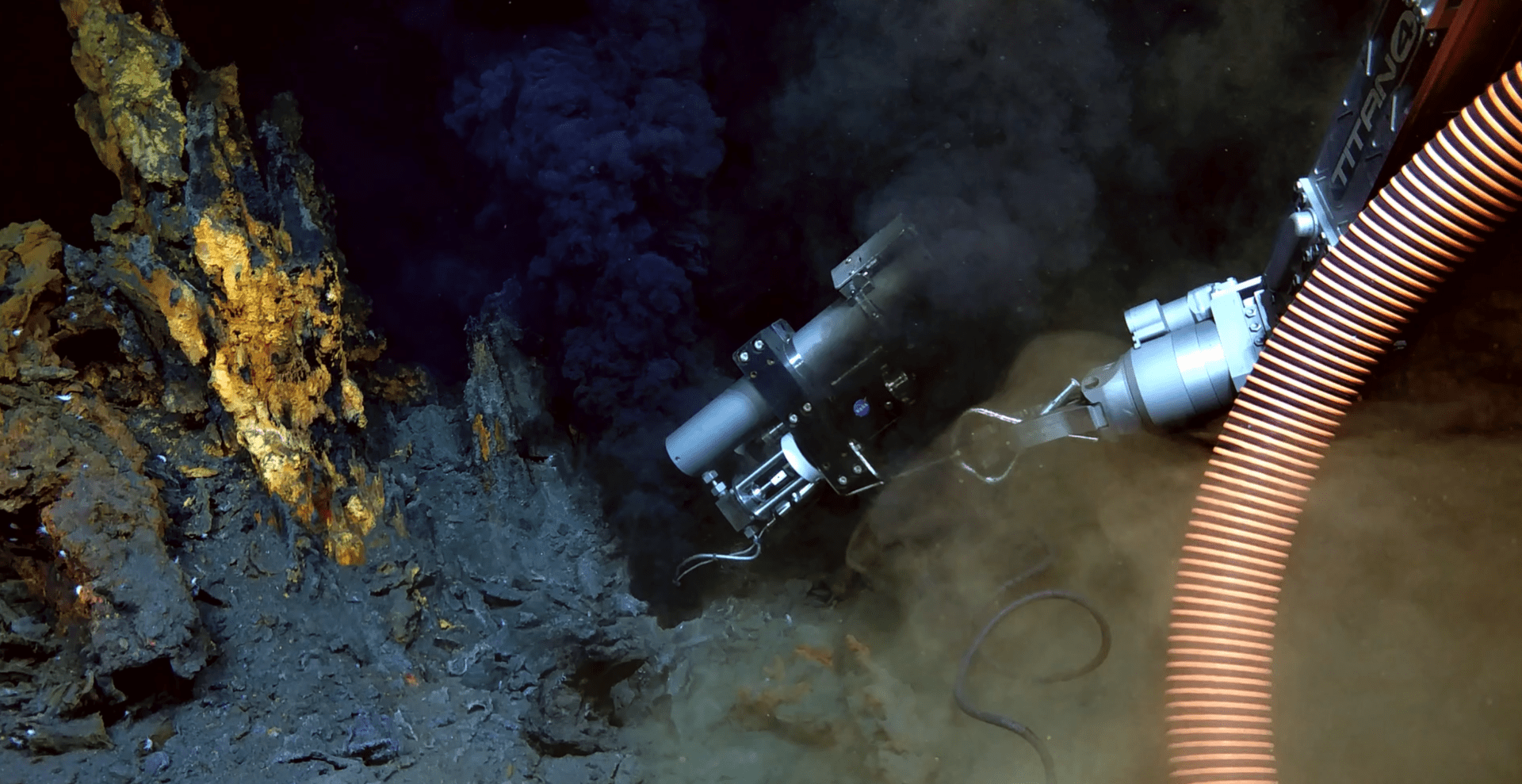 HACON project pioneers 4km deep explorations of underwater volcanoes under permanent Arctic Ice cover
